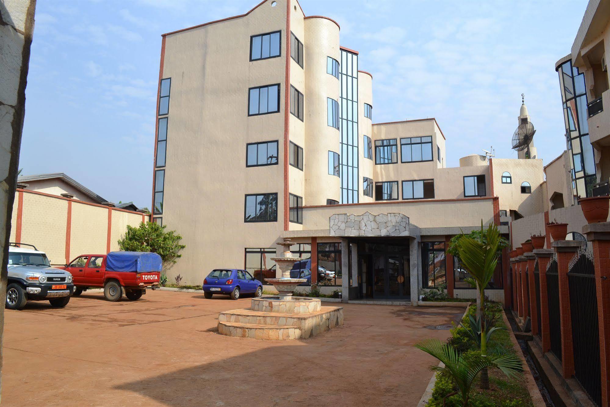 Mawa Hotel Bamenda Eksteriør billede